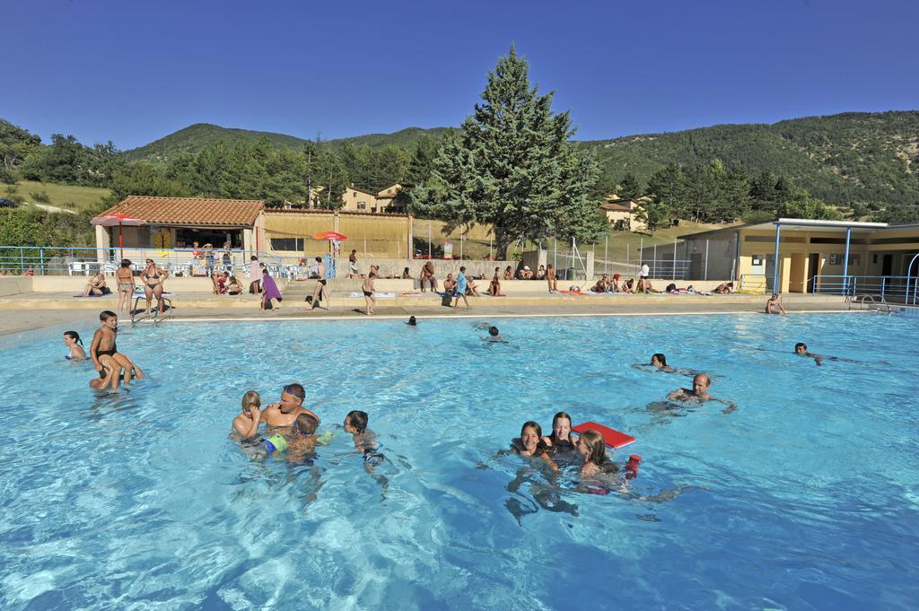 Vvf Drome Provence Hotell Montbrun-les-Bains Eksteriør bilde