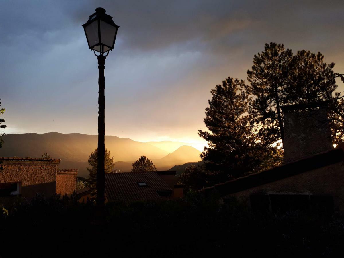 Vvf Drome Provence Hotell Montbrun-les-Bains Eksteriør bilde