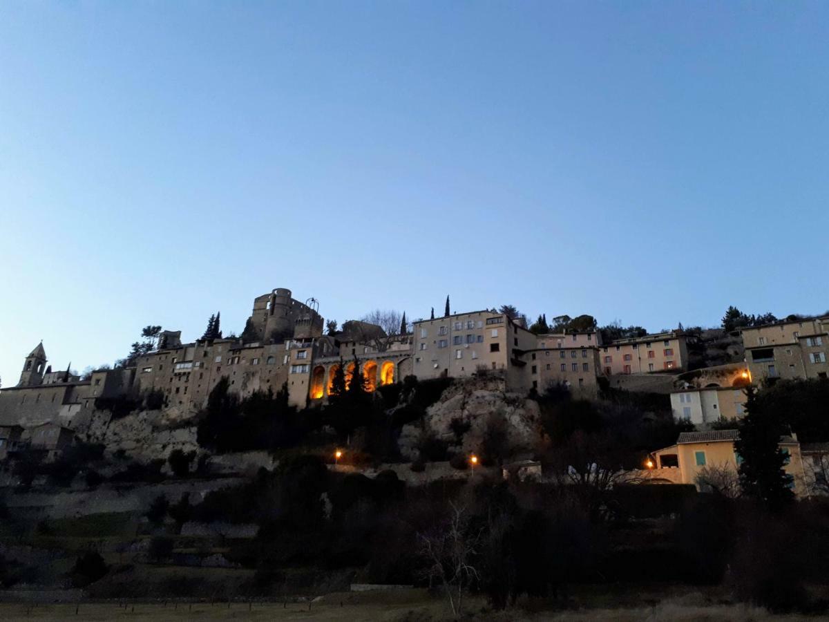 Vvf Drome Provence Hotell Montbrun-les-Bains Eksteriør bilde